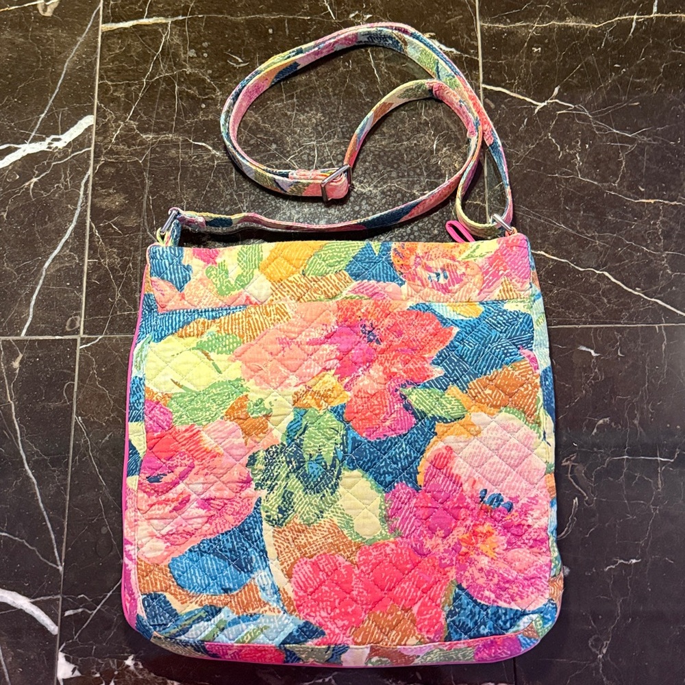 Bright floral print Vera Bradley crossbody purse - Picture 4 of 7